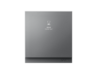 ���Ժ��ź���ƿ��أ���ɫ��